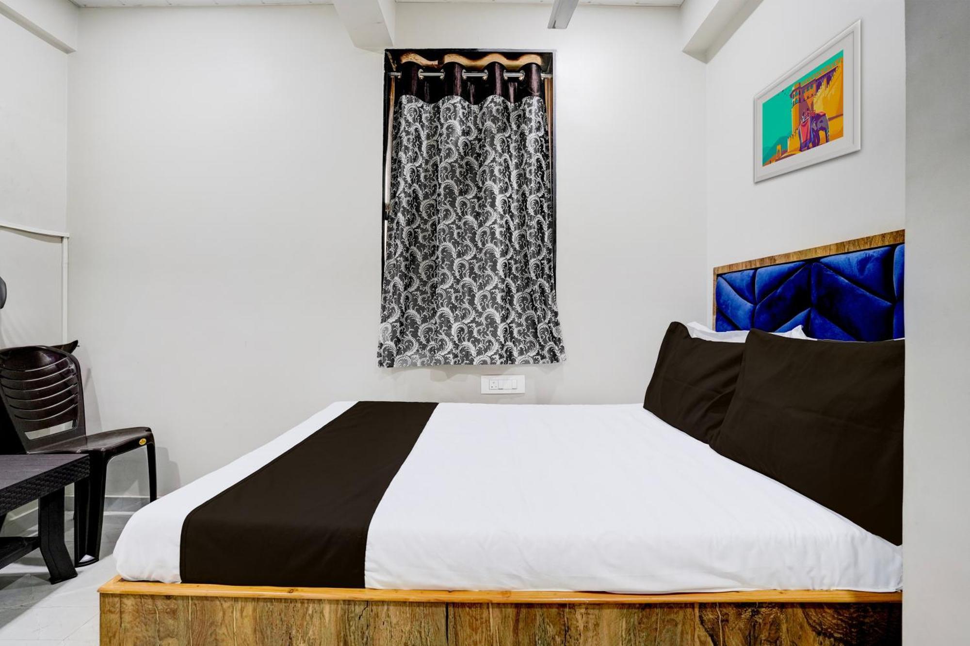 Super Hotel O Divine Fine Dine Lodging And Boarding Kalyān Zewnętrze zdjęcie