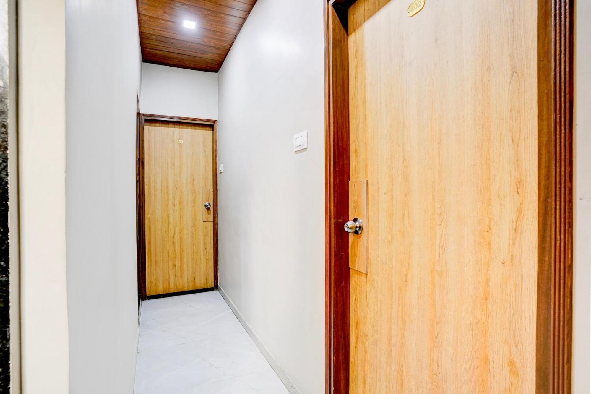 Super Hotel O Divine Fine Dine Lodging And Boarding Kalyān Zewnętrze zdjęcie